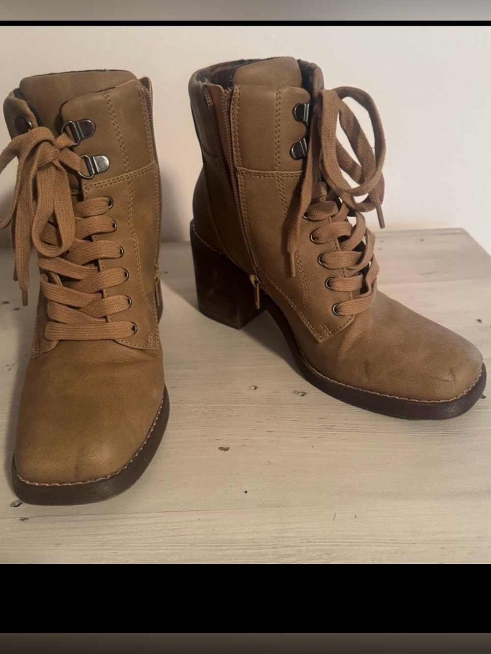 Stylish Tan Ankle Boots with Block Heel